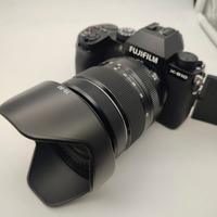 FUJIFILM X-S10  con Ottica XF16-80mm