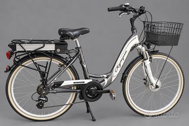 bicicletta con pedalata assistita