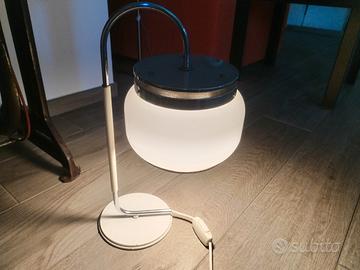 lampada da tavolo vintage anni 60