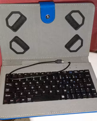 custodia per tablet Nuova con tastiera 