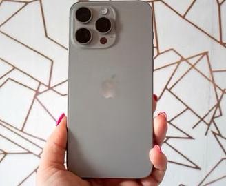 iPhone 15 Pro Max 1tb ( eSim )