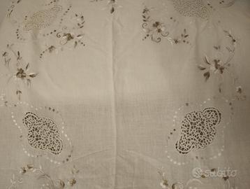 Tovaglia antica da 12, con inserti in pizzo