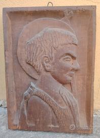 antico bassorilievo sacro in legno