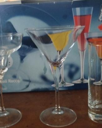 set bicchieri di tre tipi 
