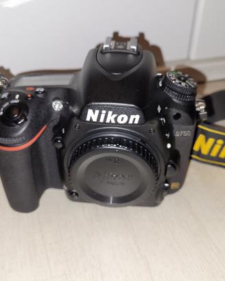 Corredo nikon (d750 e obiettivi)