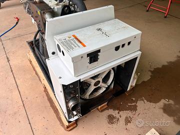 Generatore marino Cummins Onan 22,5 kW - anno 2023