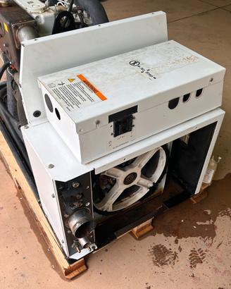 Generatore marino Cummins Onan 22,5 kW - anno 2023