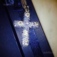 Collana con croce in oro