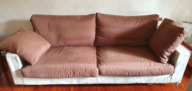 Divano 3 posti (210x90)