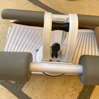 Attrezzo universale da palestra