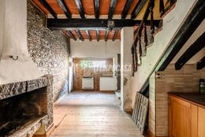 PORZIONE DI CASA INDIPENDENTE.