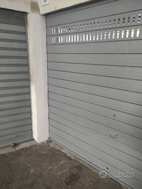 Garage 42mq totali (21+21 soppalco) - zona Veneto