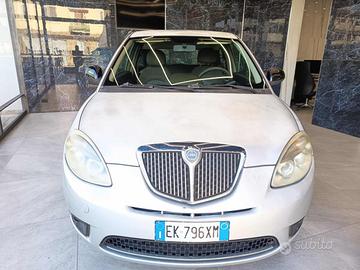 LANCIA Ypsilon 1.2 69 CV Unyca
