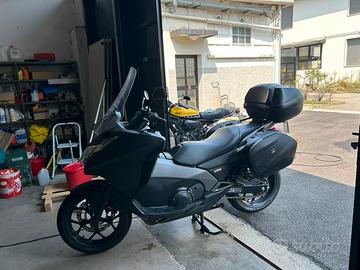 Honda Integra 700 cc