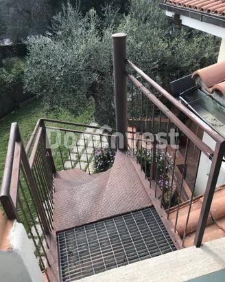 Loft / Open Space di 90 m² con 3 locali e posto au