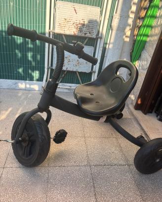 Bicicletta triciclo con seduta struttura in ferro