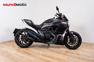 DUCATI DIAVEL 1198 CARBON - 2016