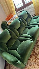 Salotto in velluto verde cactus anni 70 