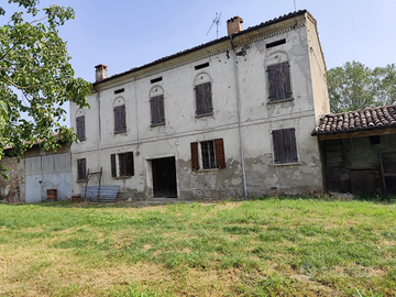 Terreno con Rustico e magazzino