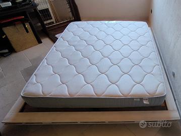 Letto materasso matrimoniale doghe legno