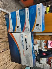 dvr 4 canali nuovo con 4 telecamere