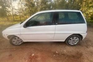 Lancia Y 1.2 benzina con soli 150.000km