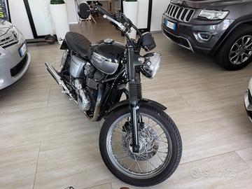 Triumph Bonneville T100 CAFE RACER