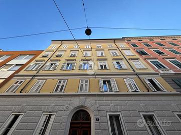 4 LOCALI A TRIESTE