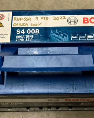 batteria auto 74Ah (S4-008 Bosch)