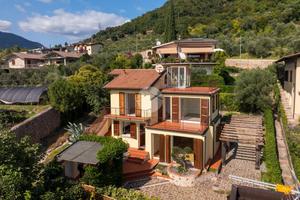 VILLA SINGOLA A SALÒ