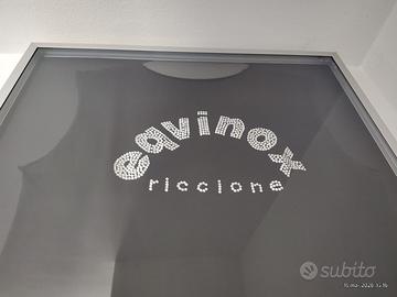 quadro con maglietta Swarovski 
