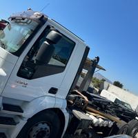 Iveco 260s45 tre assi Scarrabile euro 5 manuale