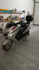 Yamaha Majesty