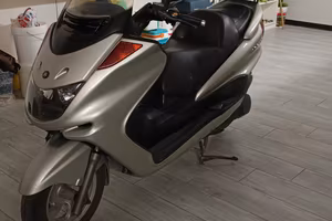 Yamaha Majesty