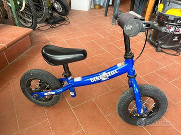 Bicicletta senza pedali