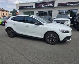 VOLVO V40 Cross Country D2 Business PERMUTE - LE