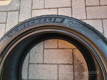 Gomme invernali 235/45/18