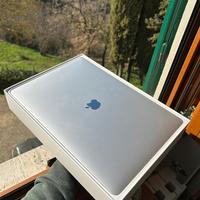 MacBook Pro 15” 2018 – i7 6-core – 16GB – 512GB