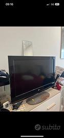 LG Hd 32 pollici+ piedistallo