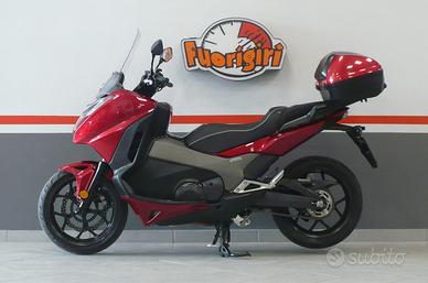 Honda Integra 750