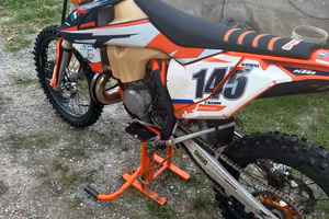 Ktm exc 250 six days