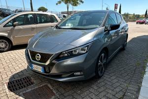 Nissan leaf N-CONNECTA 40 Kwh batteria garanzia