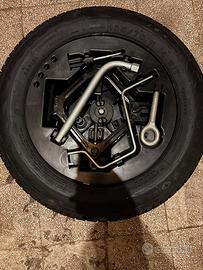 Ruota di scorta con kit per il cambio