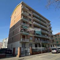 Appartamento di 110 mq ristrutturato con doppi ser