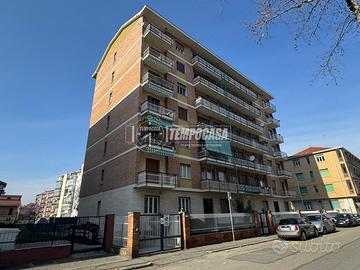 Appartamento di 110 mq ristrutturato con doppi ser