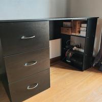 Scrivania nera 3 cassetti 2 ripiani