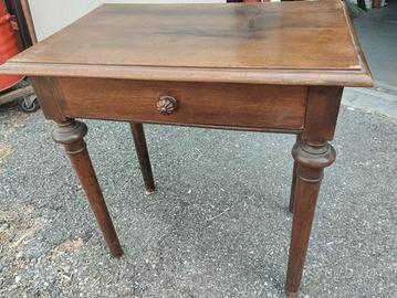 Tavolino antico in legno