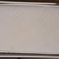 lettino montessoriano con materasso