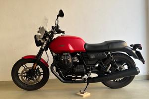 Moto Guzzi V7