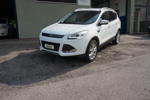 Ford Kuga 2.0 TDCI 140 CV 4WD Powershift Titanium